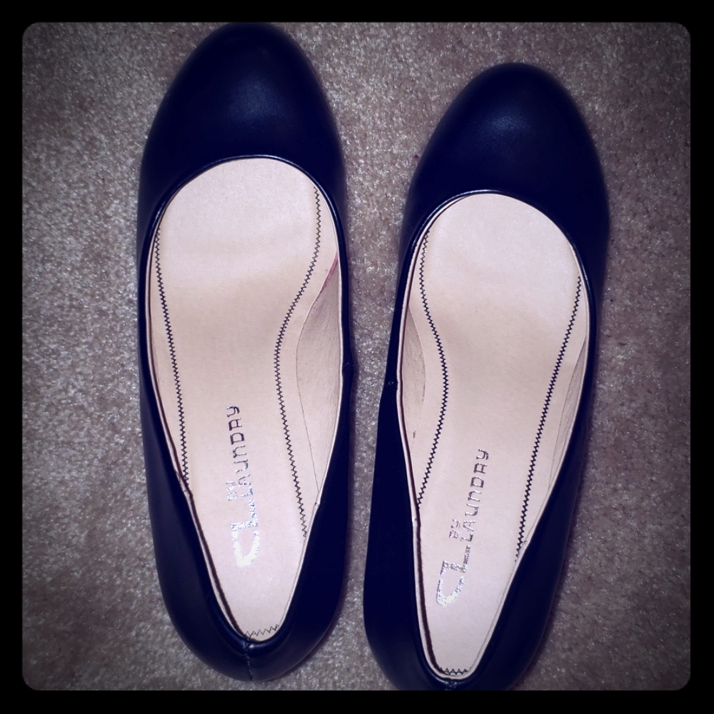NWOB 7.5 chinese laundry black wedges nima style
